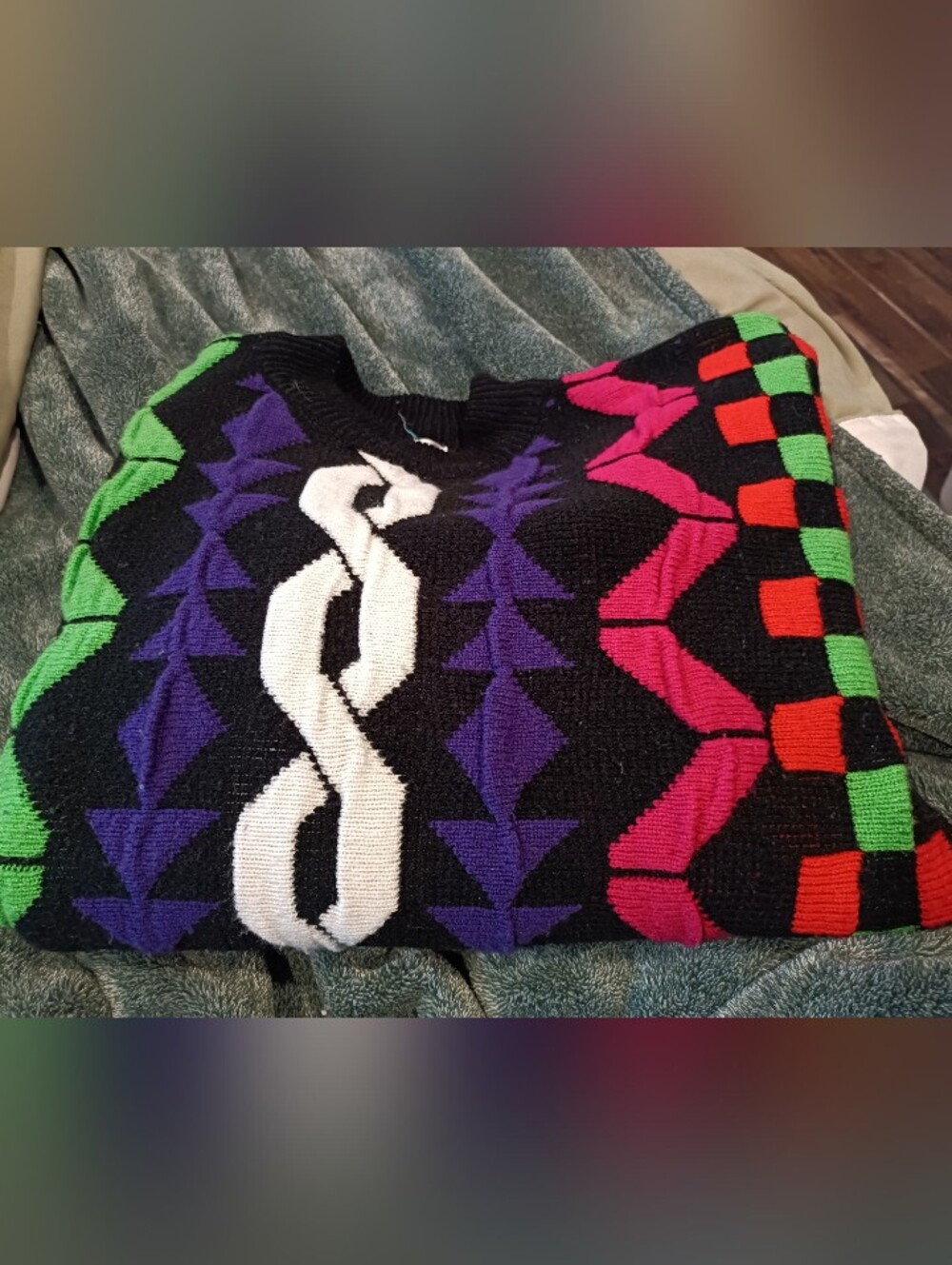 Bold 80/90s Geometric Crewneck Sweater in Black, Purple & Pink